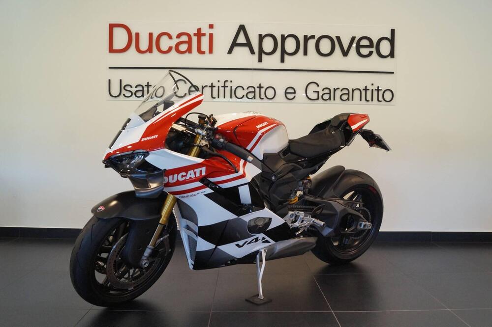 Ducati Panigale V4 Tricolore (2025) (2)