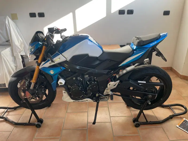 Suzuki GSR 750 Z ABS (2015 -16)