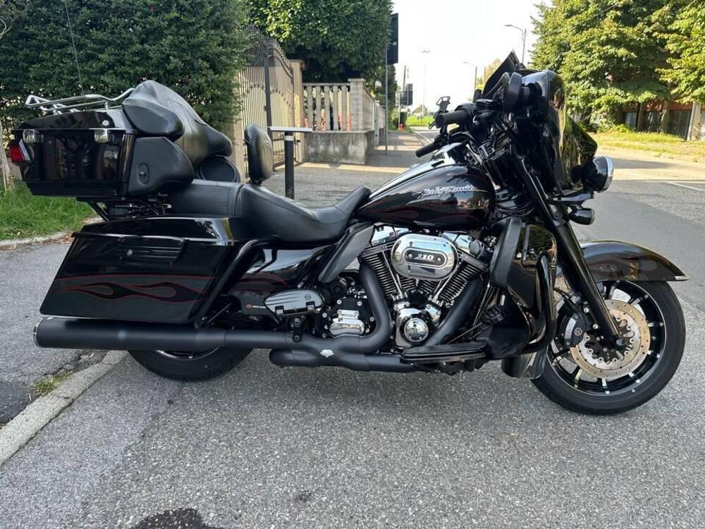 Harley-Davidson 1800 Electra Glide Ultra Classic (2009 - 11) - FLHTCUSE