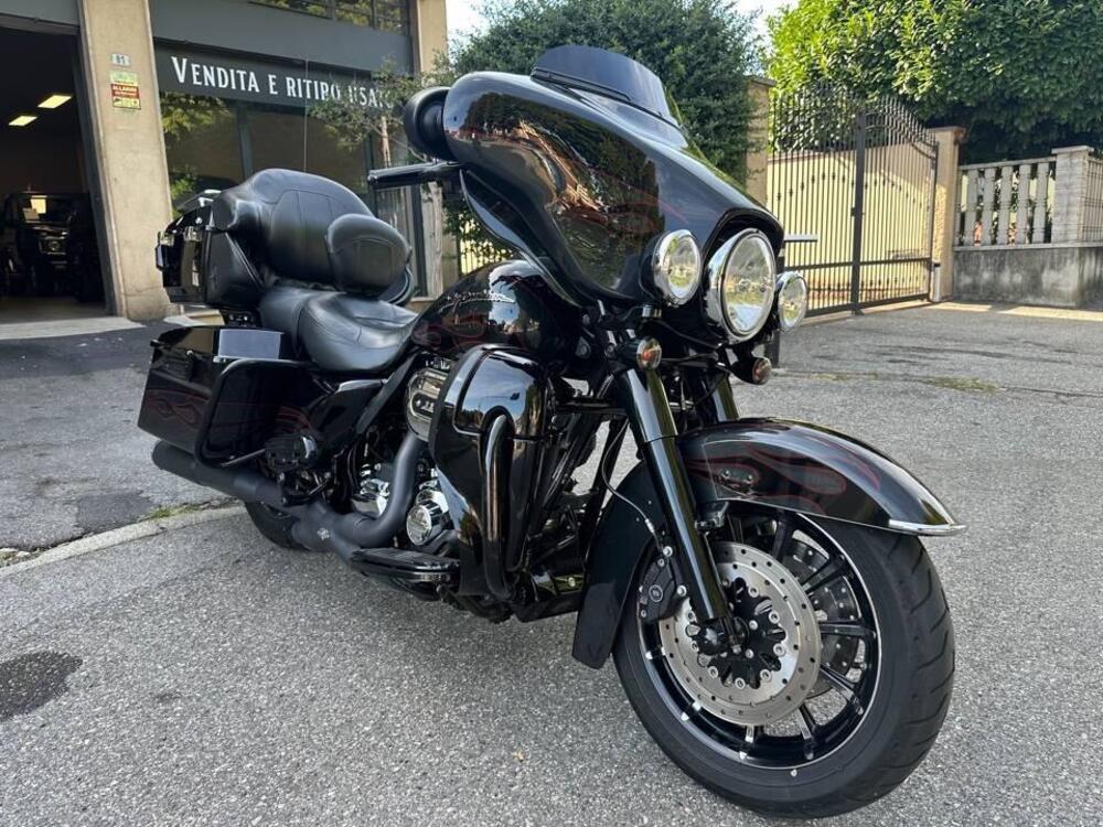 Harley-Davidson 1800 Electra Glide Ultra Classic (2009 - 11) - FLHTCUSE (2)