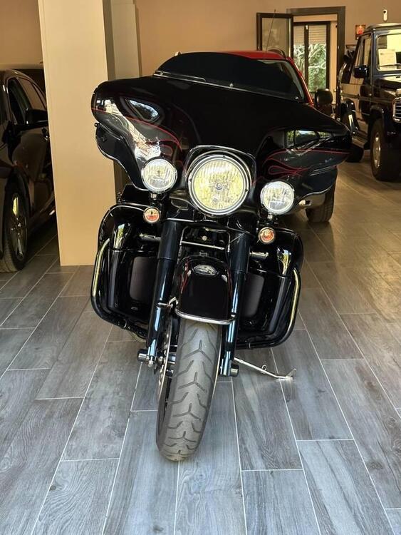 Harley-Davidson 1800 Electra Glide Ultra Classic (2009 - 11) - FLHTCUSE (4)