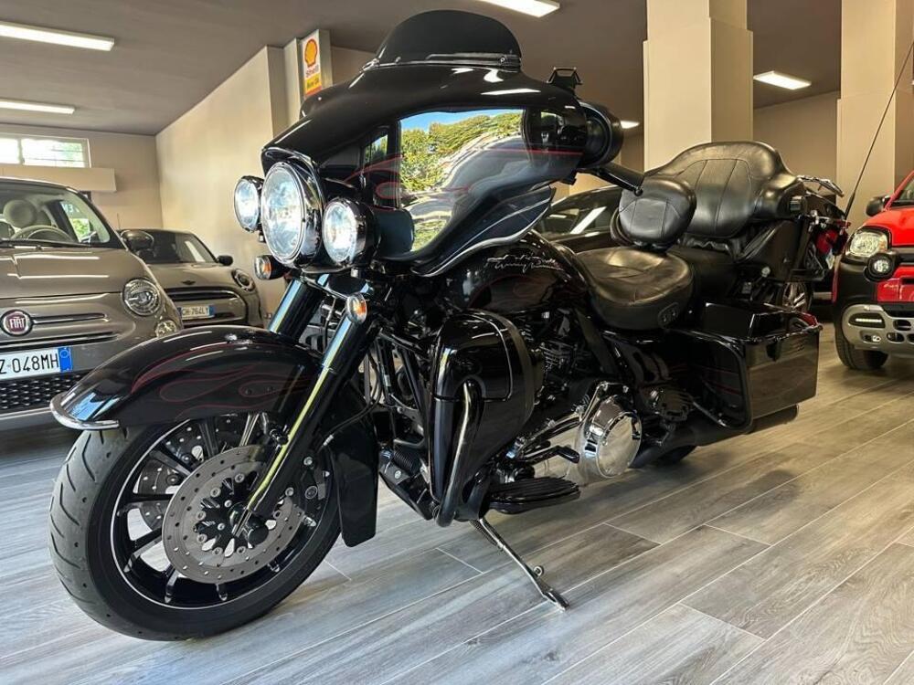 Harley-Davidson 1800 Electra Glide Ultra Classic (2009 - 11) - FLHTCUSE (5)