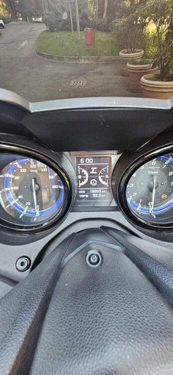 Yamaha T-Max 530 ABS (2015 - 17) (2)