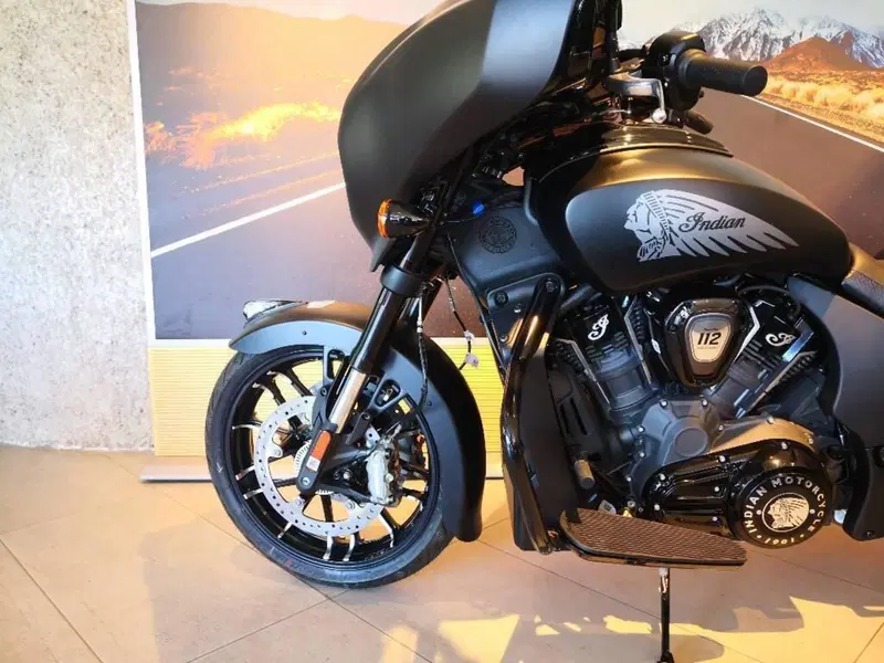 Indian Chieftain 1834 Powerplus Dark Horse (2025 - 26) (11)