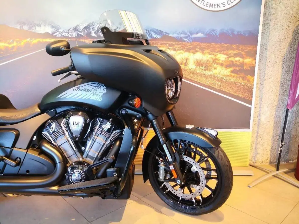 Indian Chieftain 1834 Powerplus Dark Horse (2025 - 26) (4)