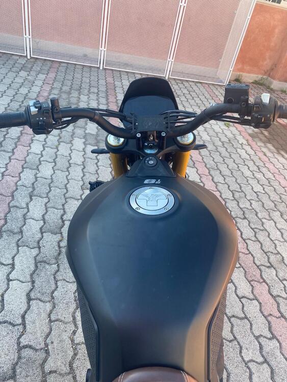 Moto Morini SEIEMMEZZO SCR (2022 - 25) (4)