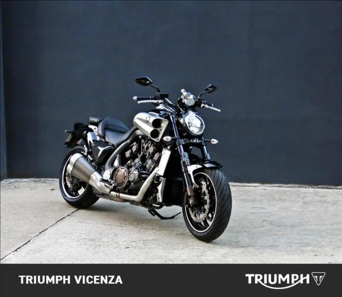 Yamaha VMAX (2008 - 17) (14)