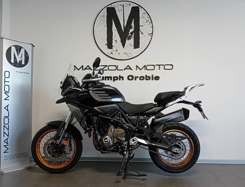 QJ Motor SRT 700 SX (2025) (4)