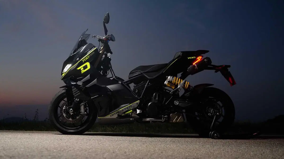 Italjet Dragster 700 Twin, moto o scooter? Lo chiamano mooter, lo abbiamo provato in pista a Imola (9)