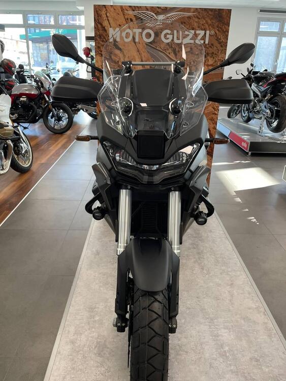 Moto Guzzi Stelvio (2024 - 25) (4)