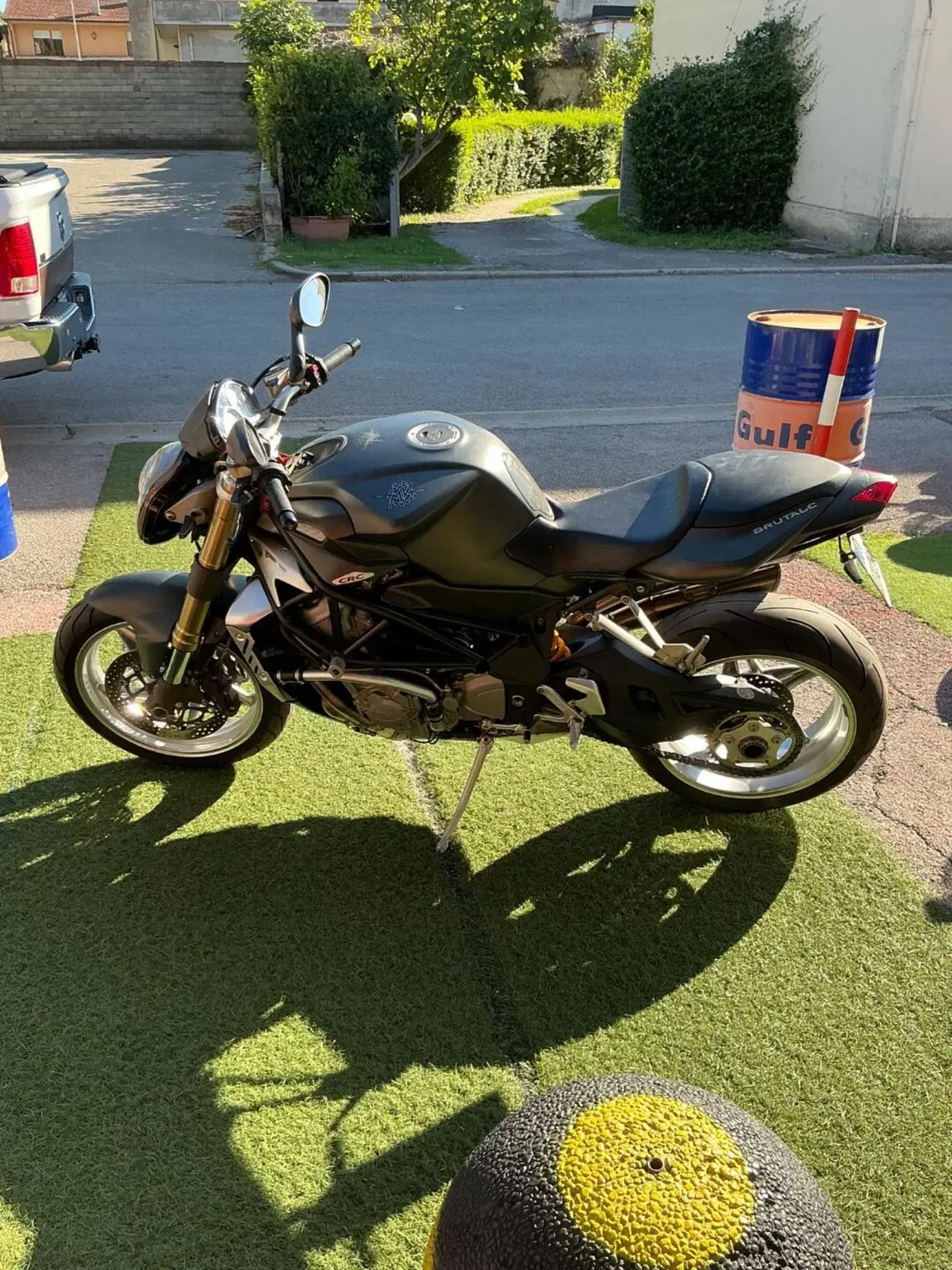 MV Agusta Brutale 750 S (2002 - 06) (2)