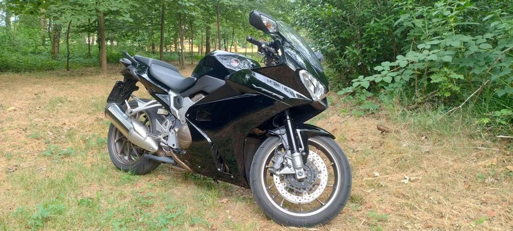 Honda VFR 800 F (2014 - 16)