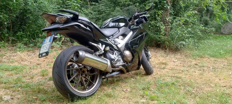 Honda VFR 800 F (2014 - 16) (2)