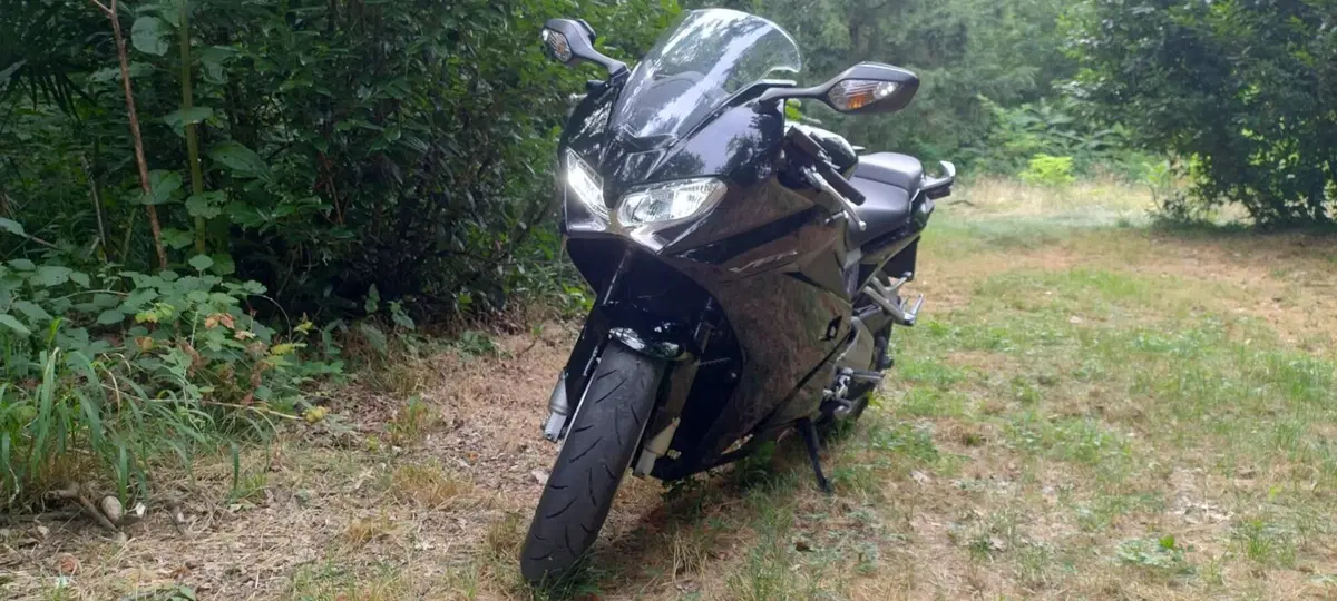 Honda VFR 800 F (2014 - 16) (4)