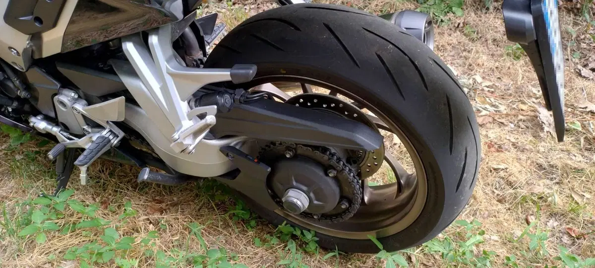 Honda VFR 800 F (2014 - 16) (6)