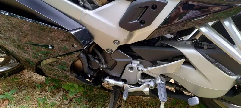 Honda VFR 800 F (2014 - 16) (9)