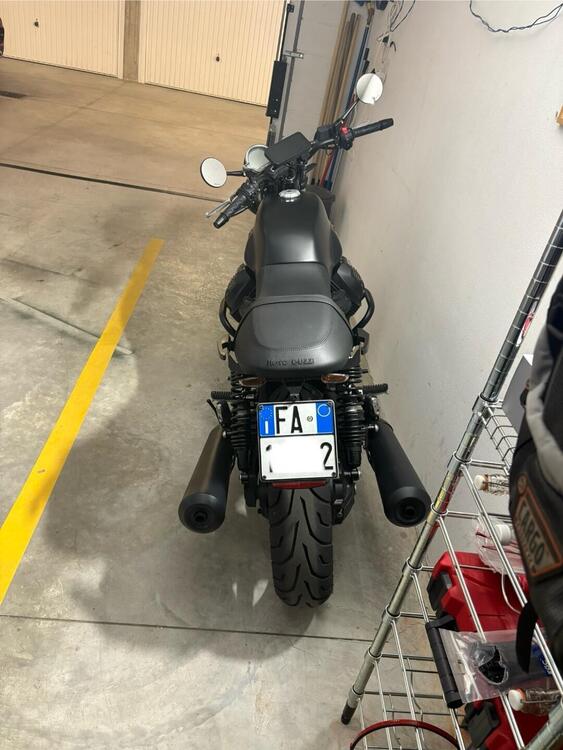 Moto Guzzi V7 Stone (2021 - 24) (4)