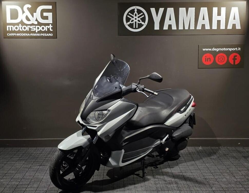 Yamaha X-Max 250 (2010 - 13) (3)