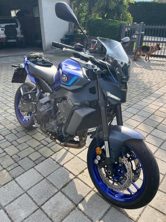 Yamaha MT-09 Y-AMT (2024 - 25) (4)