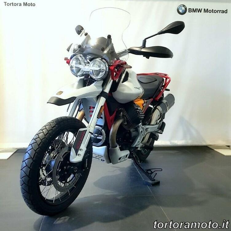 Moto Guzzi V85 TT Evocative Graphics (2019 - 20) (3)