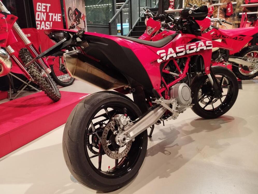 GASGAS SM 700 (2022 - 25) (4)