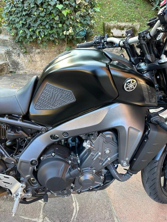 Yamaha MT-09 (2021 - 23) (2)