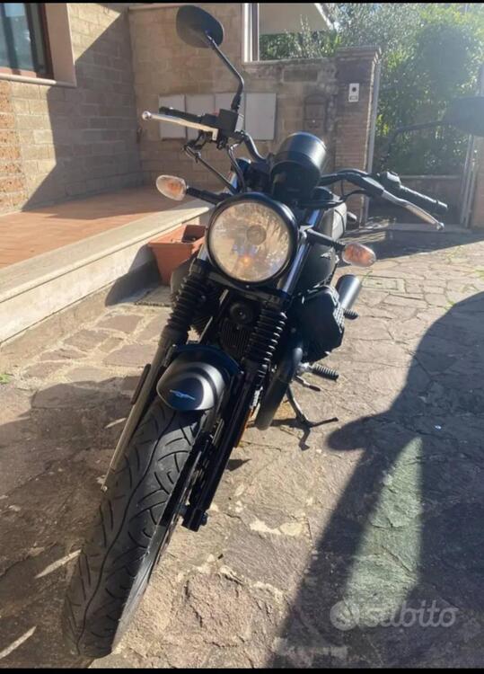 Moto Guzzi V7 III Stone (2017 - 20) (4)