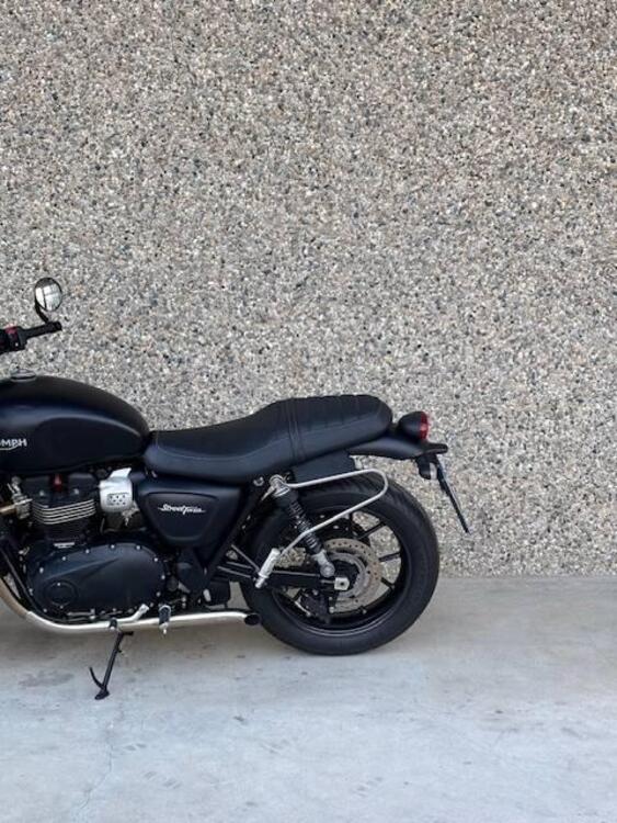 Triumph Street Twin 900 (2017 - 18) (3)