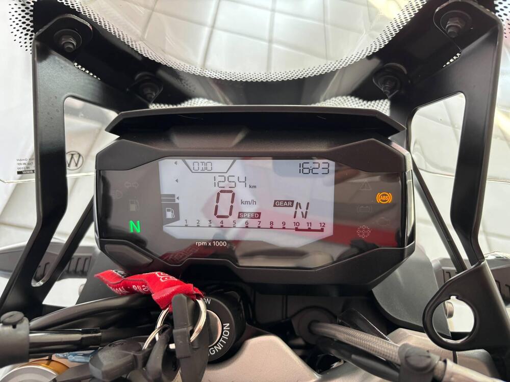 Bmw G 310 R (2021 - 25) (3)
