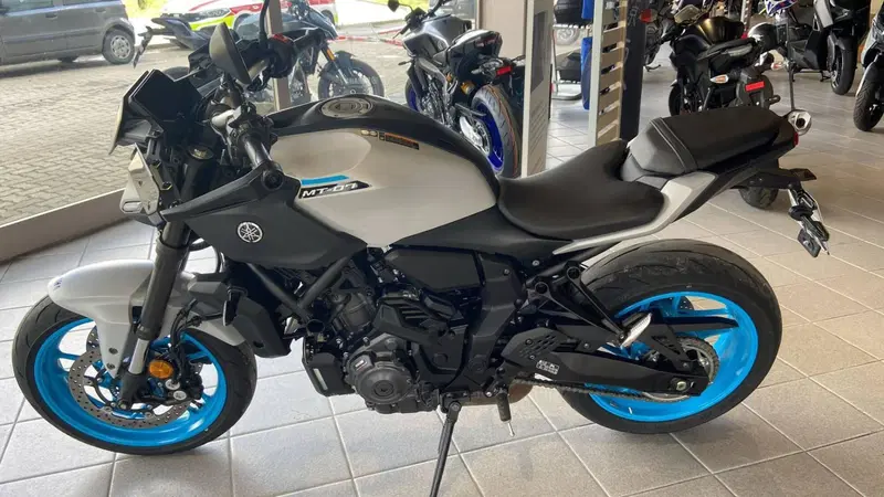 Yamaha MT-07 Y-AMT (2025 - 26)