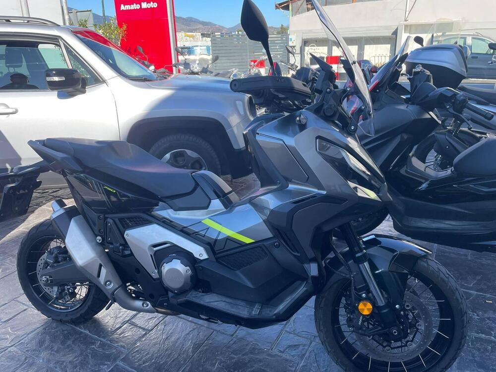Honda X-ADV 750 DCT (2021 - 24) (2)