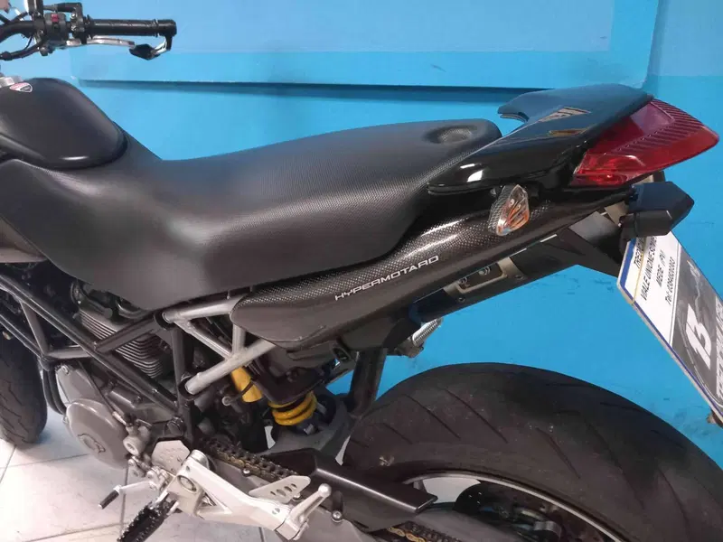 Ducati Hypermotard 1100 EVO (2010 - 12) (18)