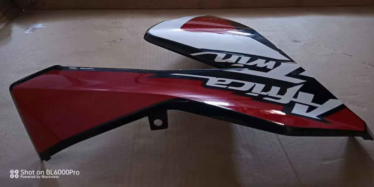 64360-mks-ea0za Carena SX Honda AFRICA TWIN 1100 (2)
