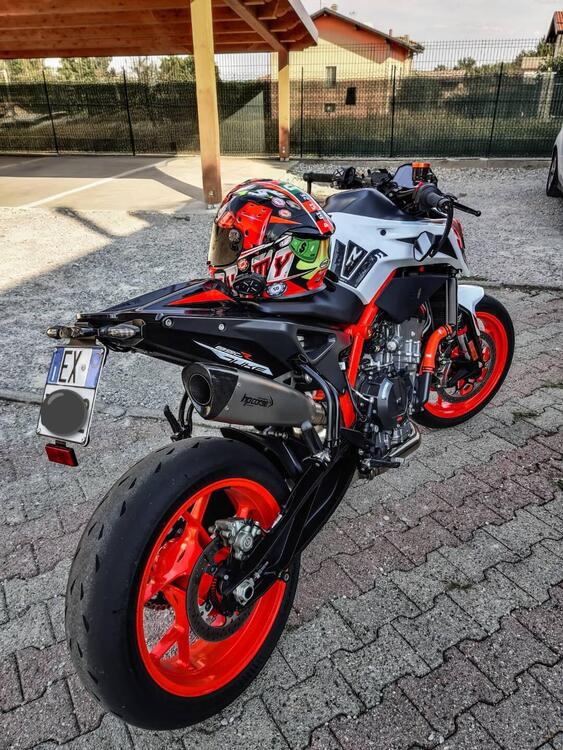 KTM 890 Duke R (2021) (5)