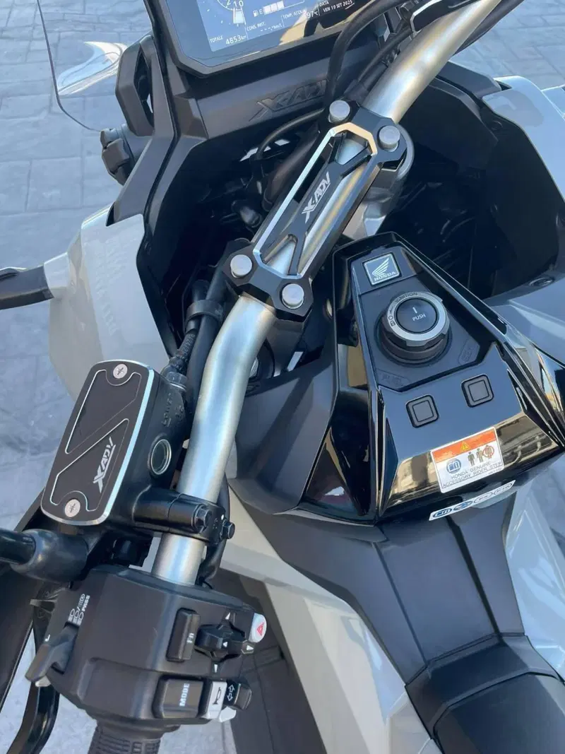 Honda X-ADV 750 DCT (2021 - 24) (4)