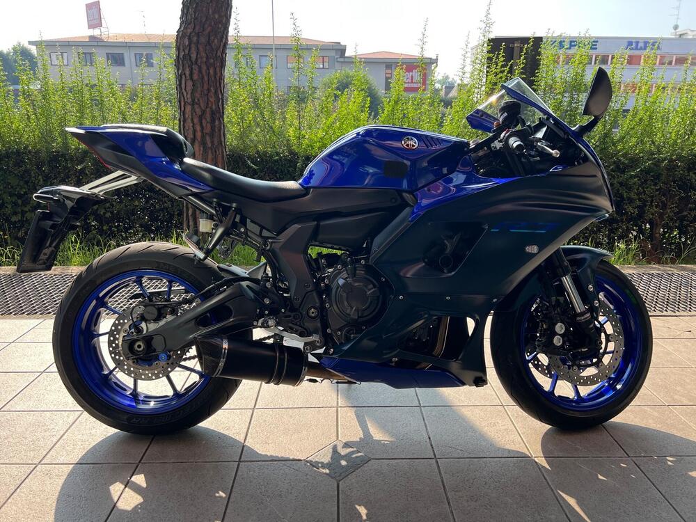Yamaha YZF R7 (2021 - 25) (2)