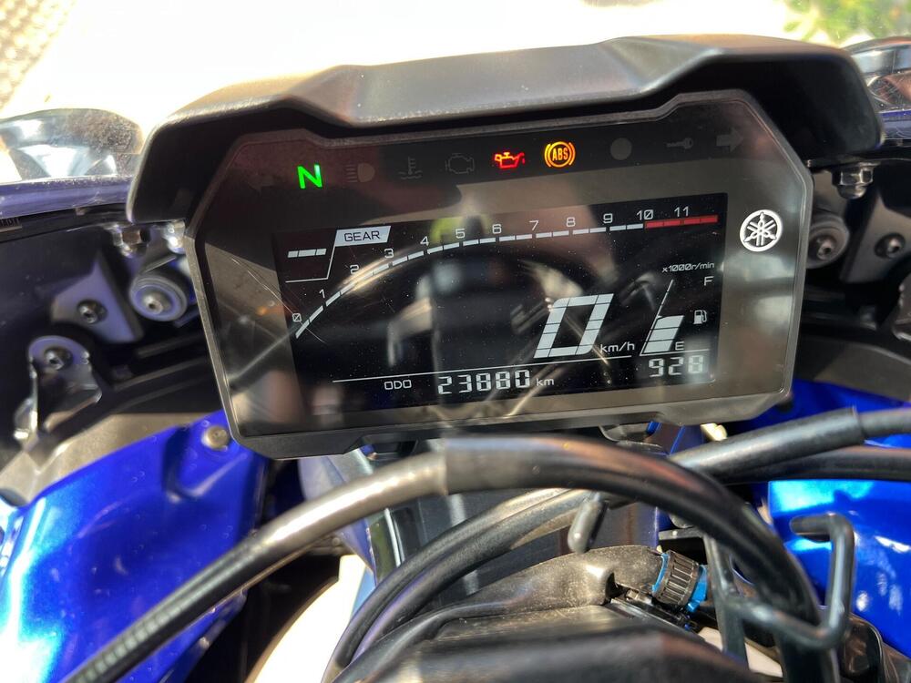 Yamaha YZF R7 (2021 - 25) (5)