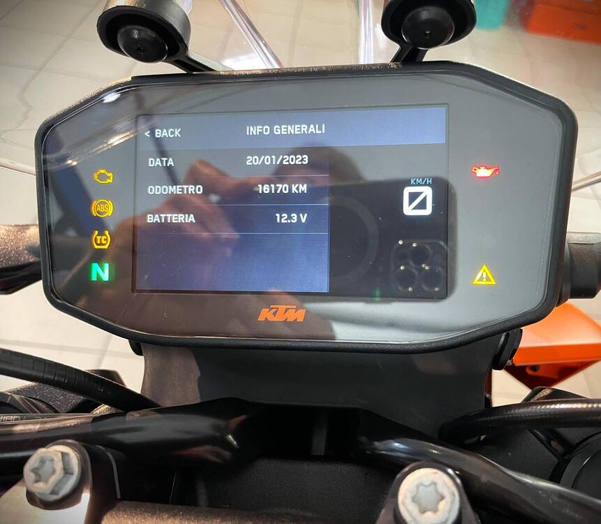 KTM 890 Duke (2021 - 23) (2)