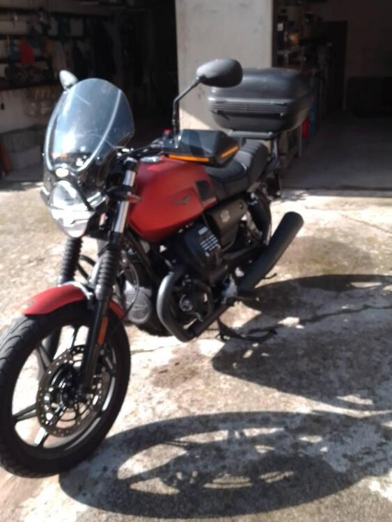 Moto Guzzi V7 850 Stone Special Abs (2021)
