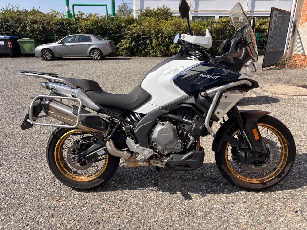 CFMOTO 700MT Adventure (2025)