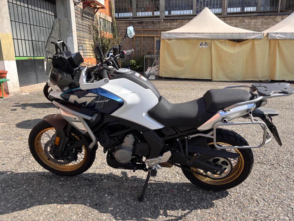 CFMOTO 700MT Adventure (2025) (4)