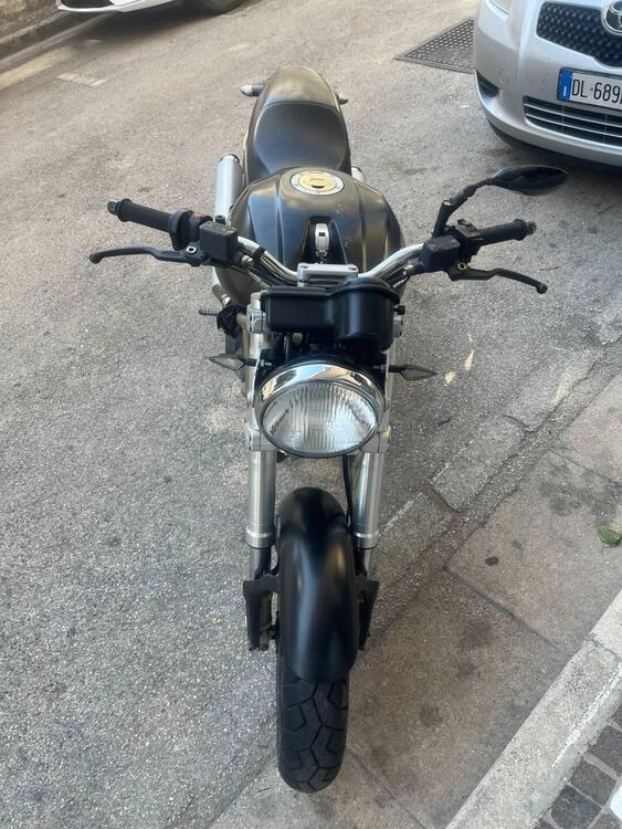 Ducati Monster 600 Dark (1998 - 01) (2)