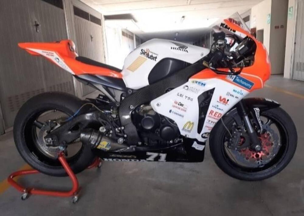 Honda CBR 1000 RR Fireblade (2008 - 11) (3)