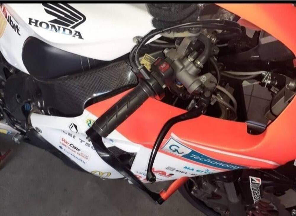 Honda CBR 1000 RR Fireblade (2008 - 11) (4)