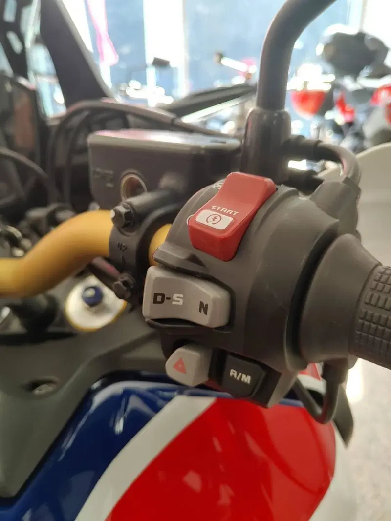 Honda Africa Twin CRF 1000L DCT ABS Travel Edition (2016 - 17) (8)