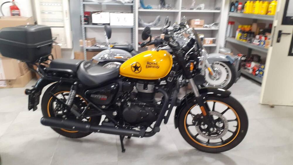 Royal Enfield Meteor 350 Fireball (2021 - 25) (4)
