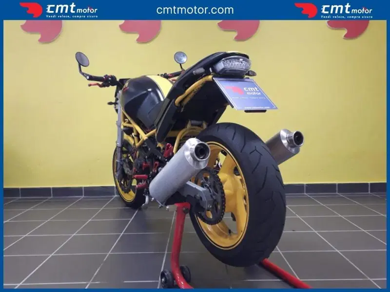 Ducati Monster 600 City Dark (1998 - 02) (4)
