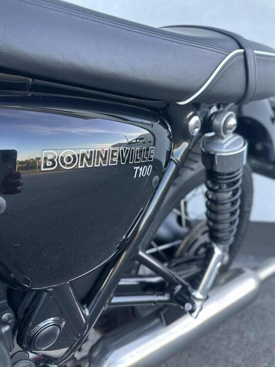Triumph Bonneville T100 (2021 - 25) (4)