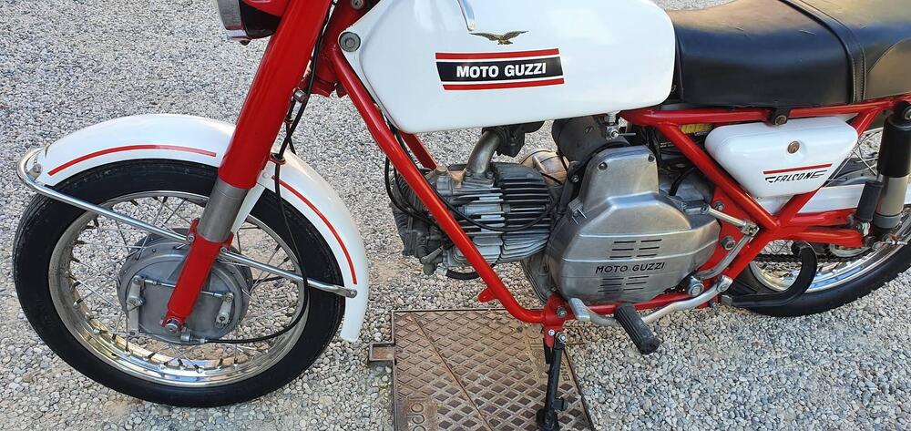 Moto Guzzi NUOVO FALCONE (2)