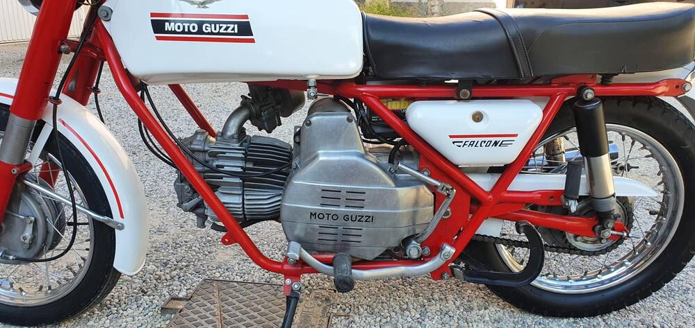 Moto Guzzi NUOVO FALCONE (4)